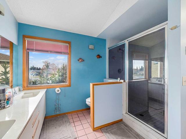 33 Coronado Place Ne, House detached with 3 bedrooms, 3 bathrooms and 4 parking in Calgary AB | Image 22