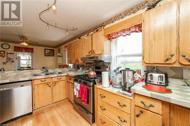 138268 Grey Road 112, House detached with 5 bedrooms, 2 bathrooms and 20 parking in Meaford ON | Image 10