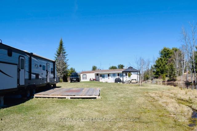 rd - 2099 Highway 124 Rd, House detached with 1 bedrooms, 1 bathrooms and 5 parking in Whitestone ON | Image 13
