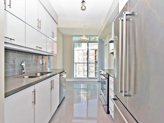 912 - 825 Church St, Condo with 2 bedrooms, 2 bathrooms and 1 parking in Toronto ON | Image 25
