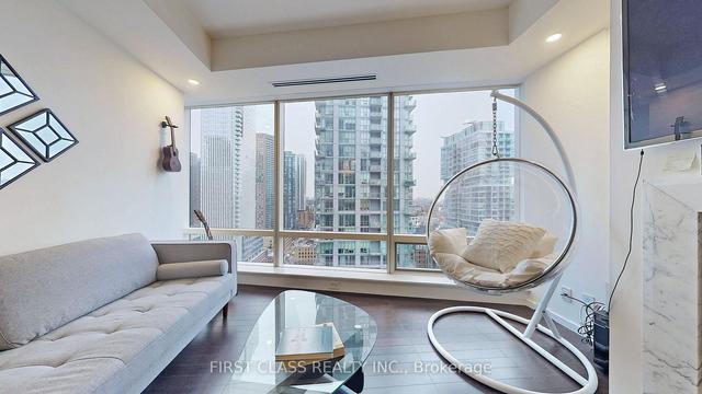 2304 - 180 University Ave, Condo with 1 bedrooms, 1 bathrooms and 1 parking in Toronto ON | Image 14