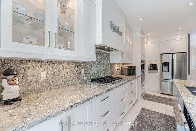 103 South Belair Dr, House detached with 4 bedrooms, 4 bathrooms and 6 parking in Vaughan ON | Image 4