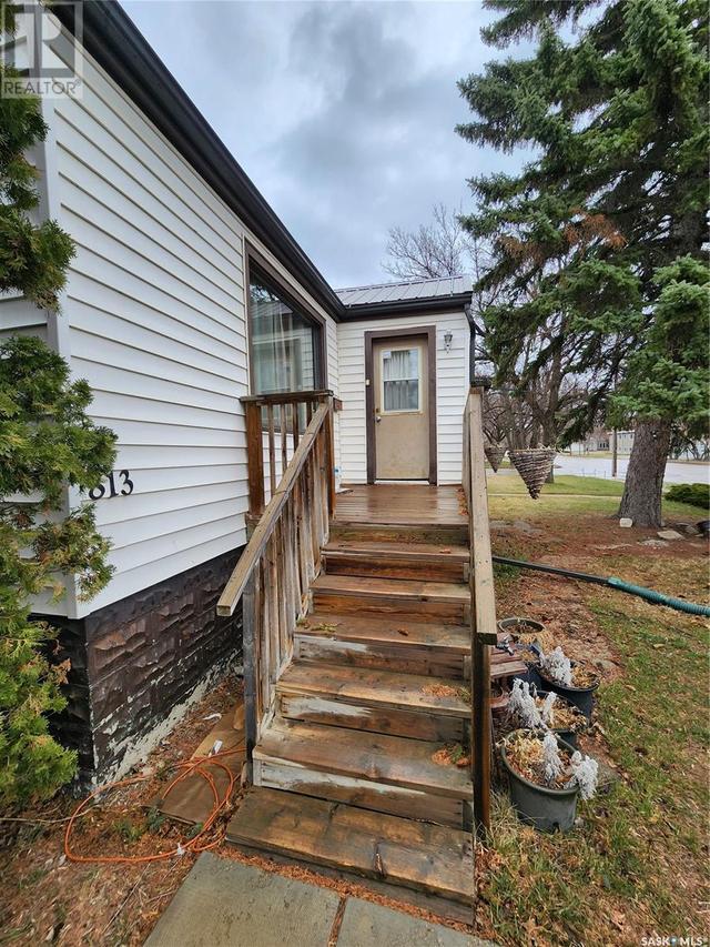 813 Souris Avenue Ne, House detached with 3 bedrooms, 1 bathrooms and null parking in Weyburn SK | Image 3