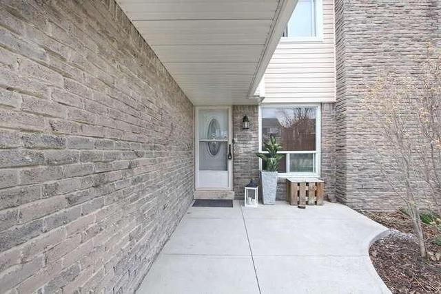 8 Nottawasaga Cres, House semidetached with 3 bedrooms, 4 bathrooms and 3 parking in Brampton ON | Image 23