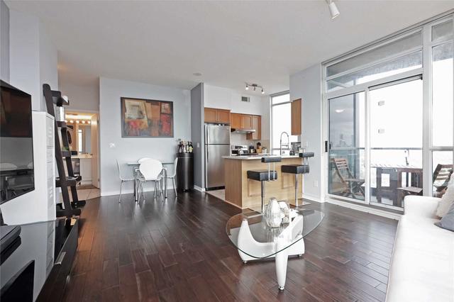 3103 - 219 Fort York Blvd, Condo with 2 bedrooms, 2 bathrooms and 1 parking in Toronto ON | Image 23