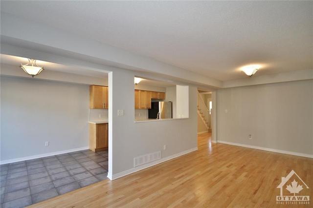 211 Idlewild Private, Townhouse with 3 bedrooms, 3 bathrooms and 2 parking in Ottawa ON | Image 6