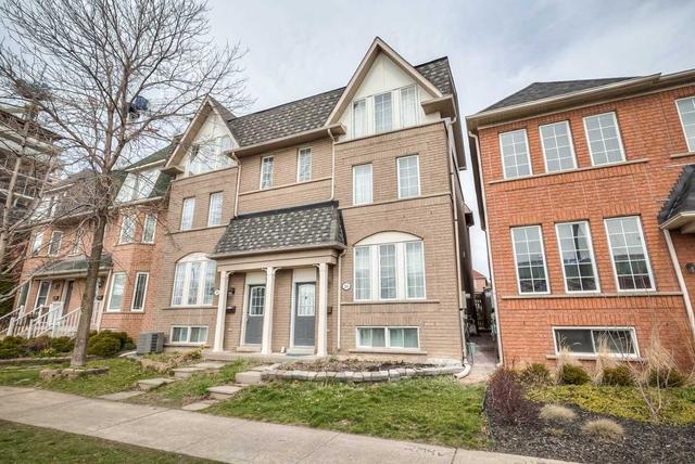 2194 St. Clair Ave W, House semidetached with 3 bedrooms, 4 bathrooms and 2 parking in Toronto ON | Image 12