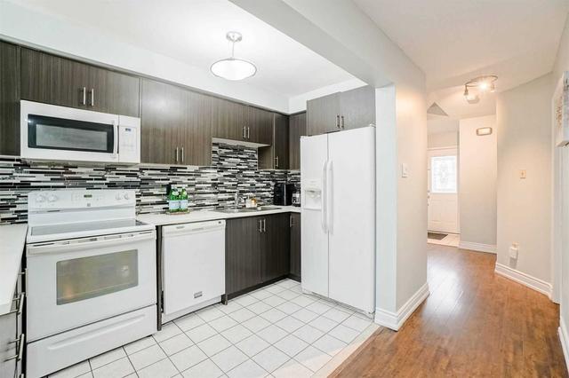 65 Goldenlight Circ, Townhouse with 3 bedrooms, 4 bathrooms and 2 parking in Brampton ON | Image 30