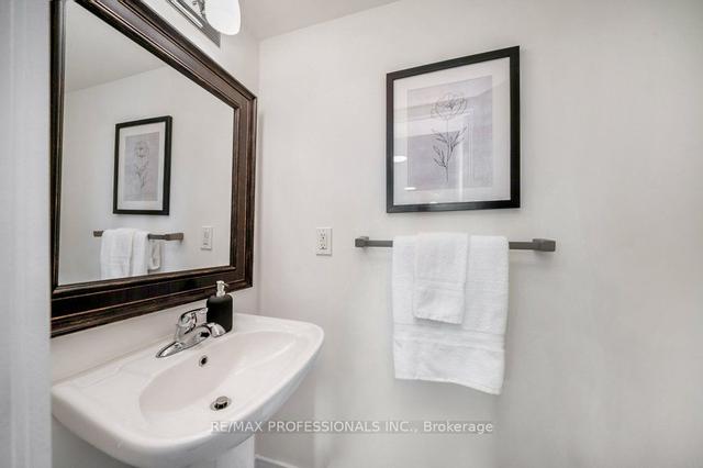 257 - 8 Foundry Ave, Townhouse with 2 bedrooms, 2 bathrooms and 2 parking in Toronto ON | Image 3