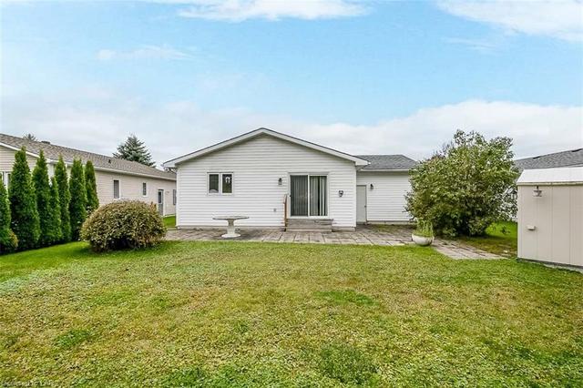 31 St James Place, House detached with 2 bedrooms, 2 bathrooms and 3 parking in Wasaga Beach ON | Image 31