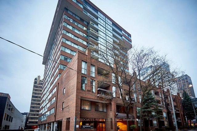 1005 - 15 Mcmurrich St, Condo with 3 bedrooms, 2 bathrooms and 2 parking in Toronto ON | Image 1