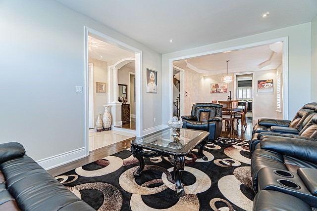 58 Viewmount Cres, House detached with 5 bedrooms, 5 bathrooms and 4 parking in Brampton ON | Image 5