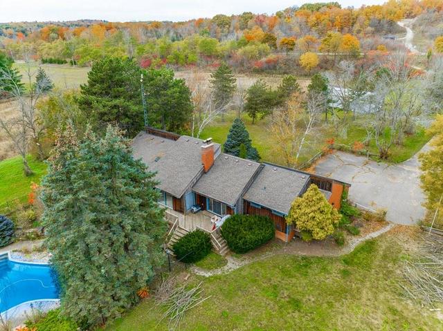 3800 Derry Road, House detached with 3 bedrooms, 3 bathrooms and 40 parking in Burlington ON | Image 5