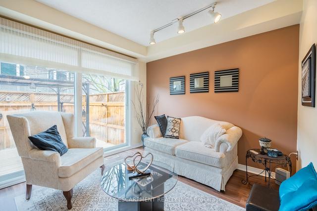 32 - 2025 Cleaver Ave, Townhouse with 2 bedrooms, 3 bathrooms and 2 parking in Burlington ON | Image 6