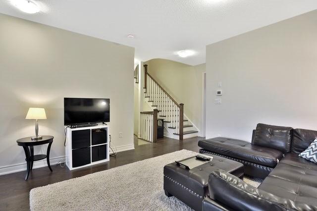 436 Wheat Boom Dr, House attached with 3 bedrooms, 3 bathrooms and 1 parking in Oakville ON | Image 5
