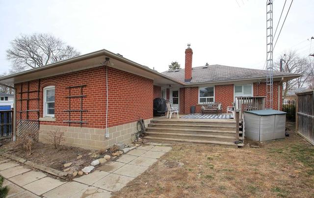22 Spring Garden Rd, House detached with 3 bedrooms, 2 bathrooms and 4 parking in Toronto ON | Image 11