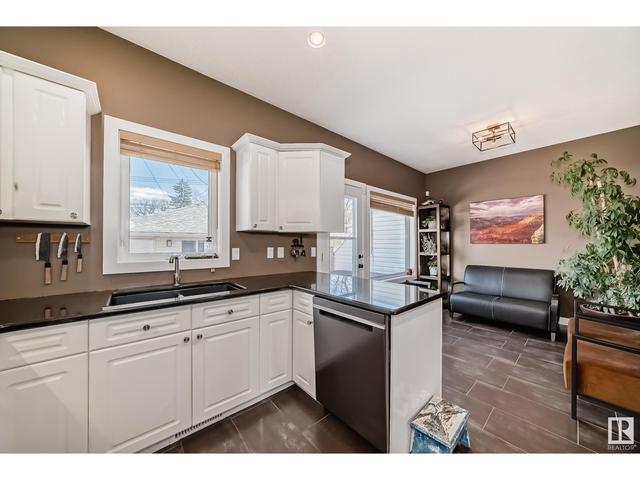 7723 111 St Nw, House semidetached with 4 bedrooms, 3 bathrooms and 4 parking in Edmonton AB | Image 14