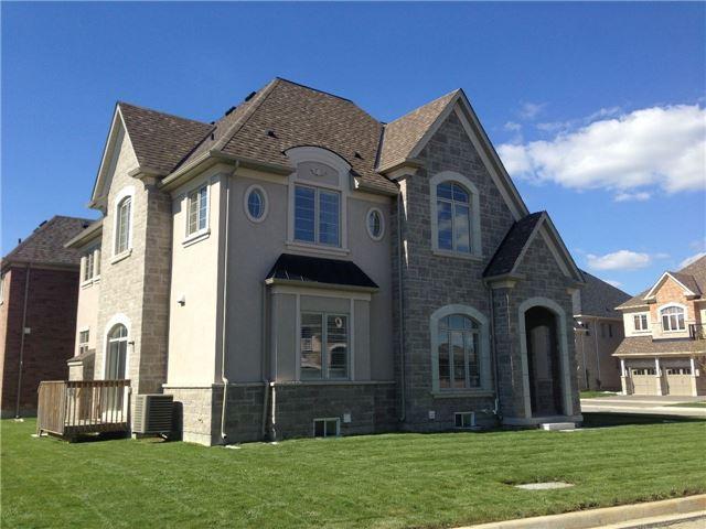 66 Bakersfield Rd, House detached with 4 bedrooms, 4 bathrooms and 4 parking in Brampton ON | Image 2