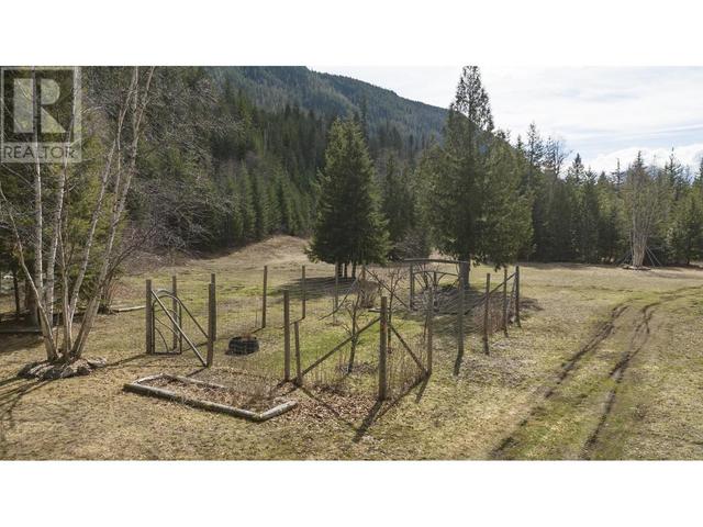 1195 & 1153 Sugar Lake Road, House detached with 2 bedrooms, 2 bathrooms and 25 parking in North Okanagan E BC | Image 73