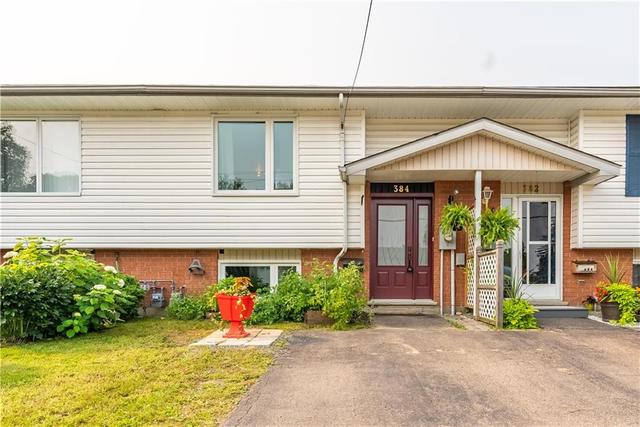 384 Morris Street, Townhouse with 3 bedrooms, 2 bathrooms and 2 parking in Pembroke ON | Image 2