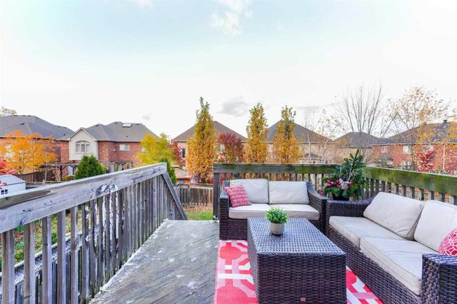 2411 Presquile Dr, House attached with 3 bedrooms, 3 bathrooms and 2 parking in Oakville ON | Image 13