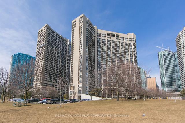 1001 - 33 Harbour Sq, Condo with 1 bedrooms, 1 bathrooms and 1 parking in Toronto ON | Image 22