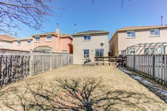 111 Gailcrest Circ, House detached with 3 bedrooms, 3 bathrooms and 3 parking in Vaughan ON | Image 9