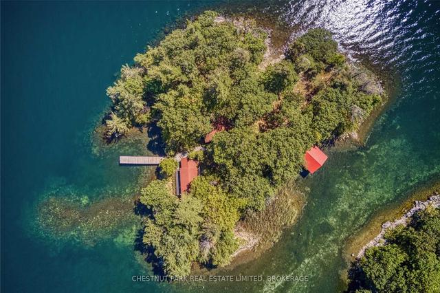 1 Bung Island, House detached with 4 bedrooms, 2 bathrooms and 0 parking in Leeds and the Thousand Islands ON | Image 1