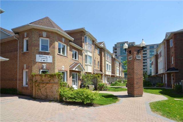 16 - 151 Townsgate Dr, Townhouse with 3 bedrooms, 3 bathrooms and 2 parking in Vaughan ON | Image 1