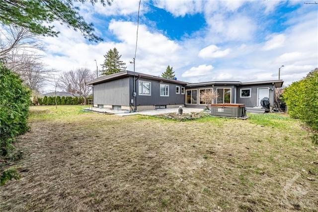 1891 Alta Vista Drive, House detached with 5 bedrooms, 3 bathrooms and 6 parking in Ottawa ON | Image 26