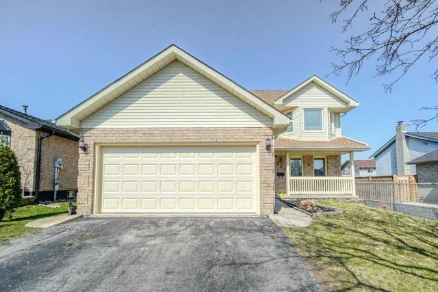 242 Scott Rd, House detached with 4 bedrooms, 3 bathrooms and 4 parking in Cambridge ON | Image 1