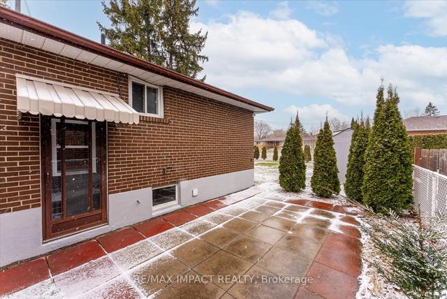 97 Waverly St S, House detached with 3 bedrooms, 3 bathrooms and 4 parking in Oshawa ON | Image 20
