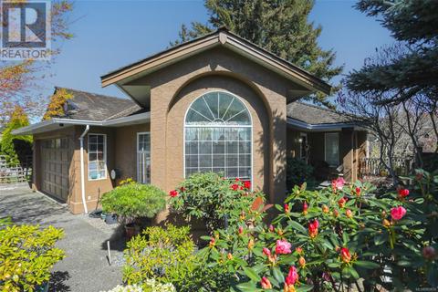 6250 Azure Rd, House detached with 3 bedrooms, 2 bathrooms and 2 parking in Nanaimo BC | Card Image