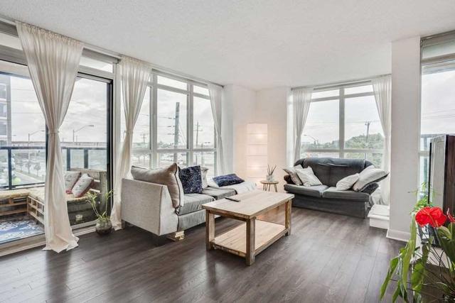 343 - 525 Wilson Ave, Condo with 2 bedrooms, 2 bathrooms and 1 parking in Toronto ON | Image 3