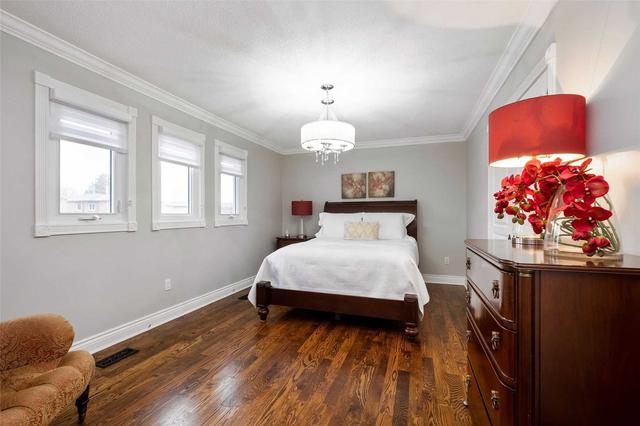 37 Atkins Circ, House detached with 5 bedrooms, 3 bathrooms and 6 parking in Brampton ON | Image 21