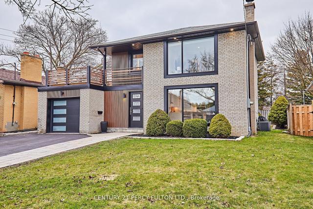 40 Monarchwood Cres, House detached with 3 bedrooms, 4 bathrooms and 5 parking in Toronto ON | Image 1
