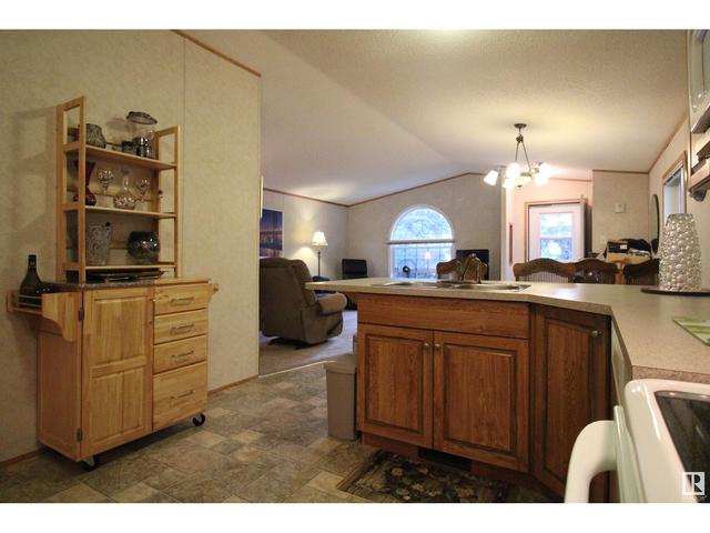 113 2 St, House detached with 3 bedrooms, 2 bathrooms and null parking in Seba Beach AB | Image 34