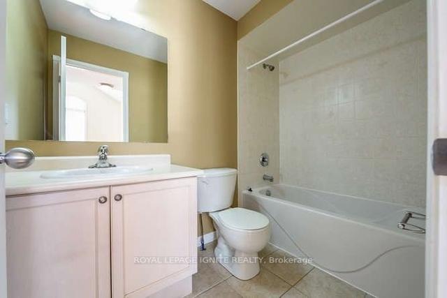 1181 Stire St, House detached with 4 bedrooms, 3 bathrooms and 2 parking in Oshawa ON | Image 3
