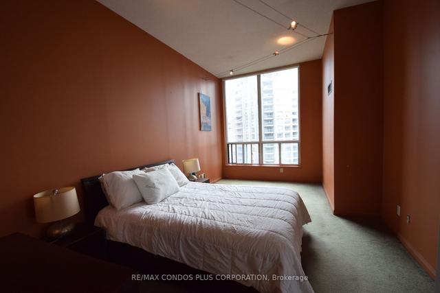 2403 - 24 Wellesley St W, Condo with 2 bedrooms, 2 bathrooms and 1 parking in Toronto ON | Image 18