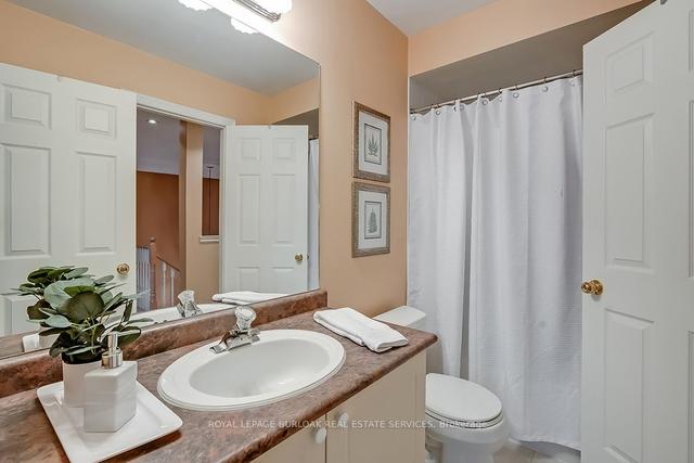 3 - 3045 New St, Townhouse with 2 bedrooms, 3 bathrooms and 3 parking in Burlington ON | Image 16