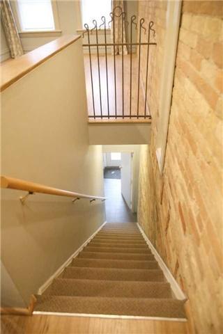 Upper - 244 Queen St E, Condo with 3 bedrooms, 1 bathrooms and null parking in Toronto ON | Image 6