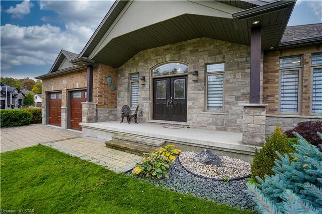 50 Veale Crescent, House detached with 3 bedrooms, 3 bathrooms and 7 parking in Strathroy Caradoc ON | Image 13