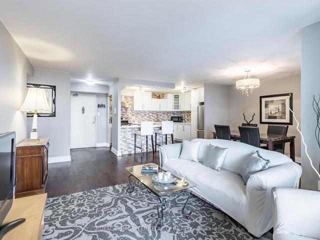 1207 - 362 The East Mall, Condo with 2 bedrooms, 2 bathrooms and 1 parking in Toronto ON | Image 26