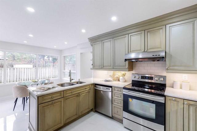 79 Ingleton Blvd, House detached with 4 bedrooms, 4 bathrooms and 4 parking in Toronto ON | Image 7