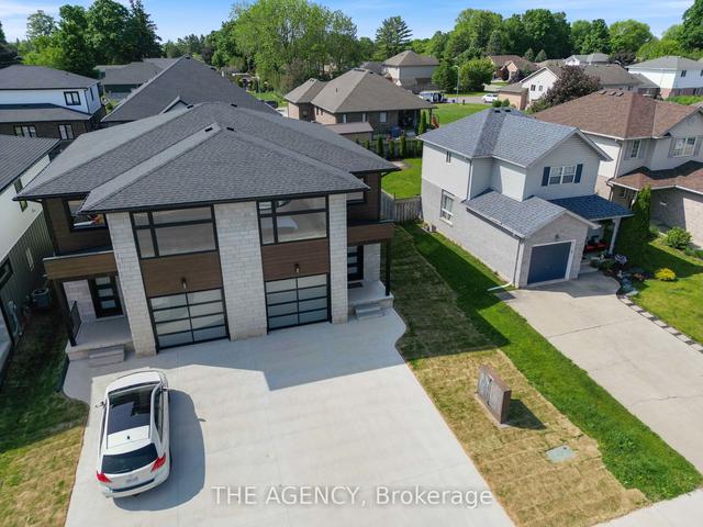 1x Trillium Dr, House attached with 3 bedrooms, 3 bathrooms and 2 parking in Tillsonburg ON | Image 12