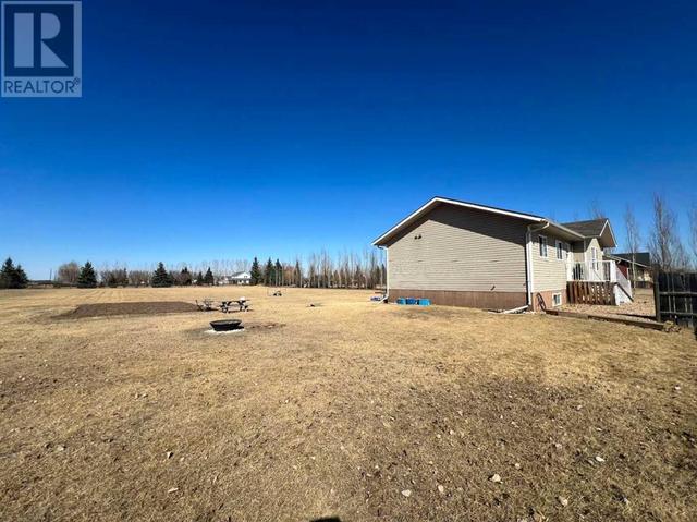 11202 114 Ave, House detached with 5 bedrooms, 3 bathrooms and 10 parking in Mackenzie County AB | Image 3