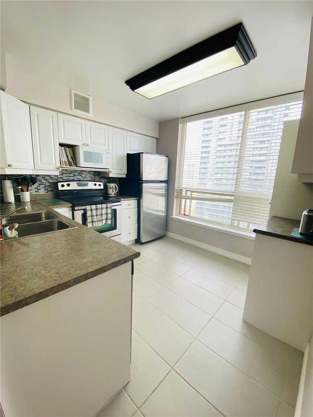 1709 - 55 Elm Dr W, Condo with 2 bedrooms, 2 bathrooms and 2 parking in Mississauga ON | Image 21
