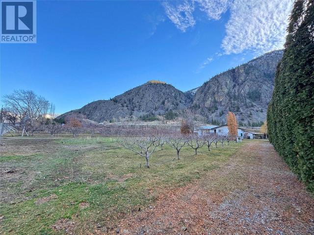3219 River Road, House detached with 3 bedrooms, 2 bathrooms and 2 parking in Okanagan Similkameen G BC | Image 5