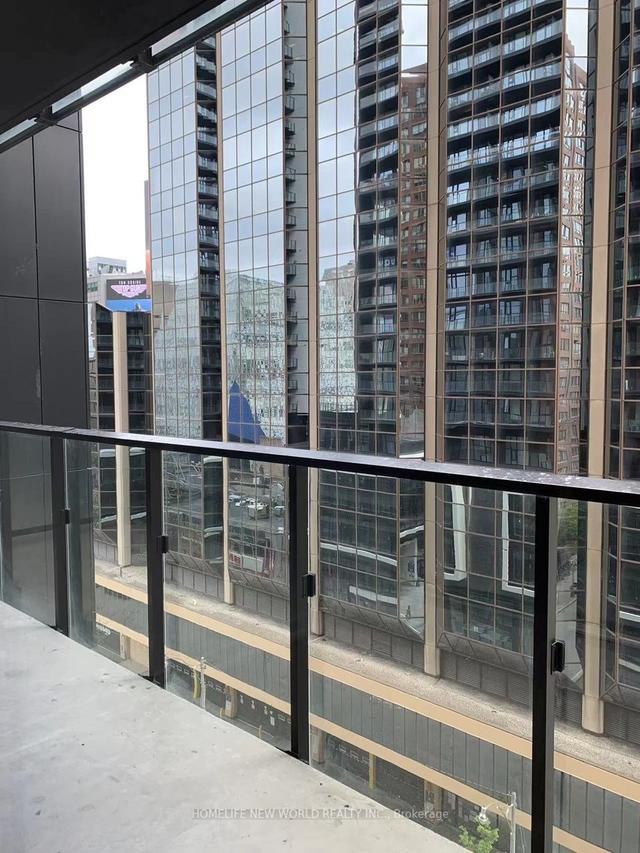 610 - 20 Edward St, Condo with 2 bedrooms, 2 bathrooms and 0 parking in Toronto ON | Image 7