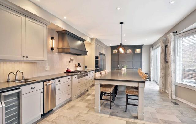 2376 Gooseberry Way, House detached with 5 bedrooms, 4 bathrooms and 4 parking in Oakville ON | Image 7